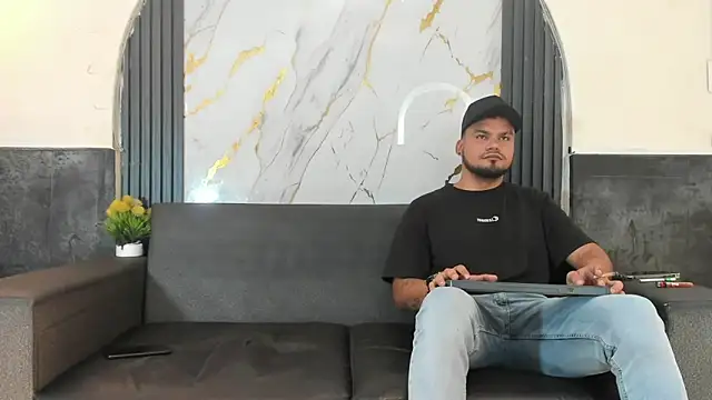 Latins on fire online show from May 2, 11:35 am