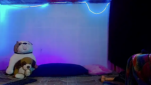 NikollThoms online show from March 15, 1:51 am