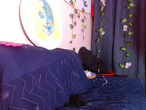 powderblu69 online show from May 6, 12:58 am