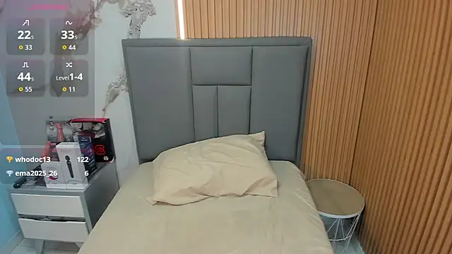 trixiebrow1 online show from March 14, 8:10 pm