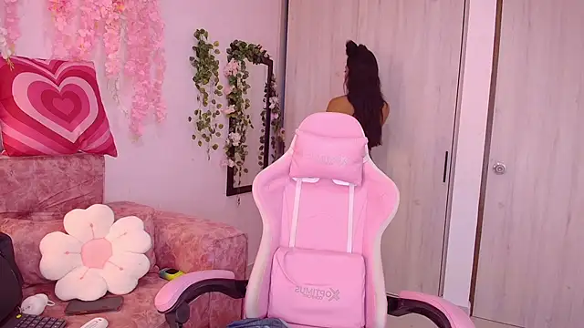 Ana  grace online show from July 18, 1:24 pm