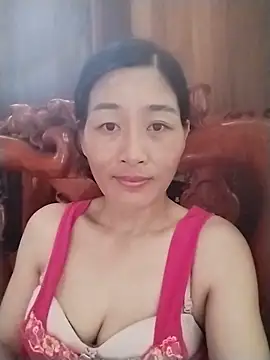 lris-Beauty77 online show from June 18, 10:53 am