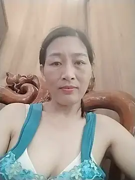 lris-Beauty77 online show from June 17, 5:09 am
