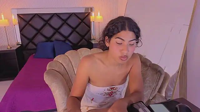 soffiene online show from March 12, 10:12 pm