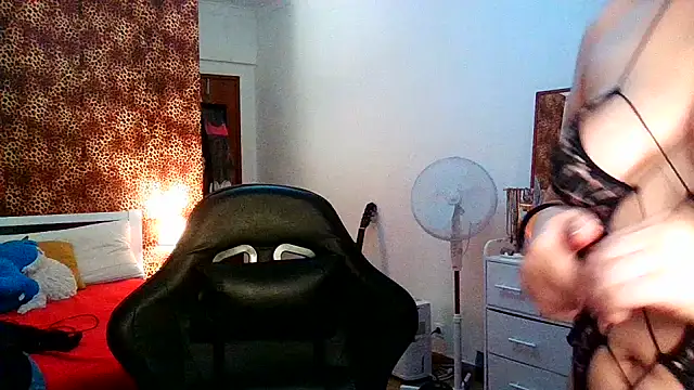 Lilbadmiaxo online show from March 13, 9:16 pm