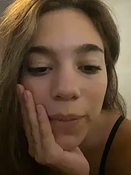 Milagrossuwu online show from February 21, 2:18 pm