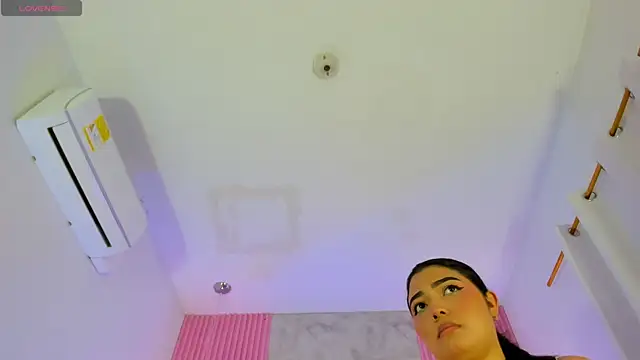 ArianaRougee online show from June 11, 3:58 am