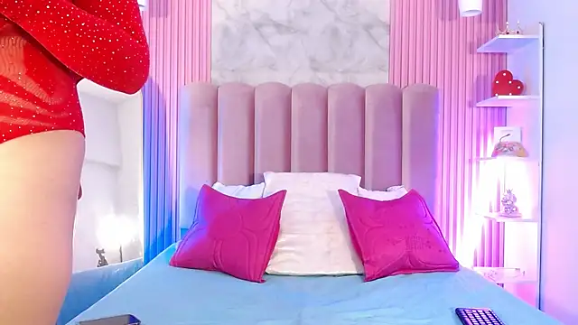 ArianaRougee online show from May 1, 11:24 am
