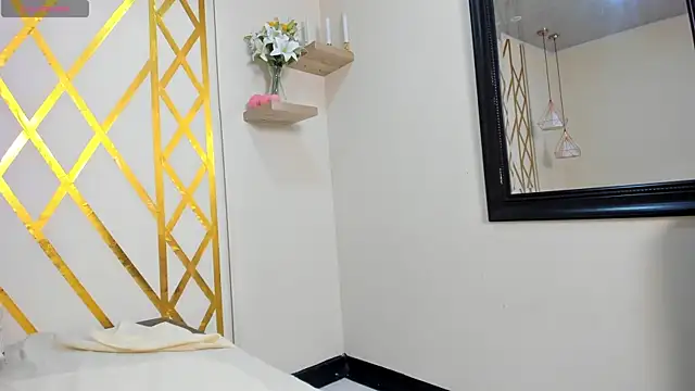 Becca Milf online show from July 16, 8:02 pm