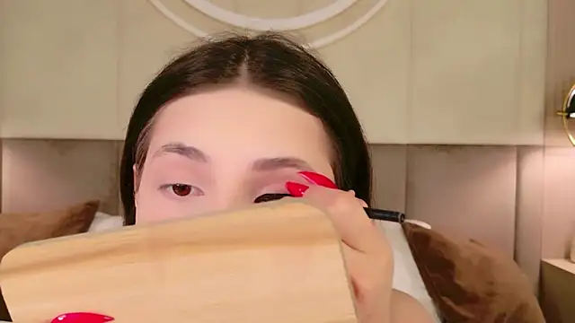 GIGI DAVS online show from June 5, 8:48 pm