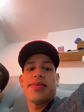 HarryGaze online show from March 5, 3:30 pm