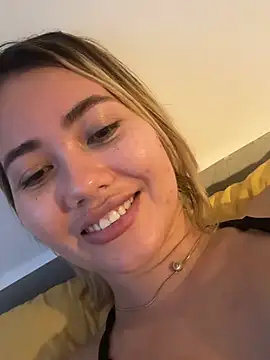 AzuraWave  online show from April 12, 11:17 pm