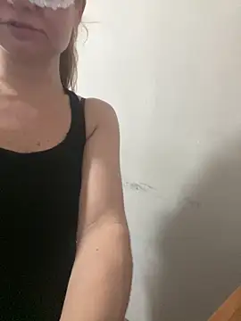 Cristal2342 online show from March 20, 8:58 pm