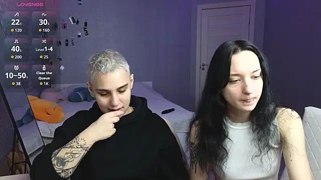 LuxuryLoverss online show from April 28, 11:14 am