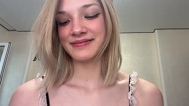 Carolini i online show from June 29, 4:17 pm
