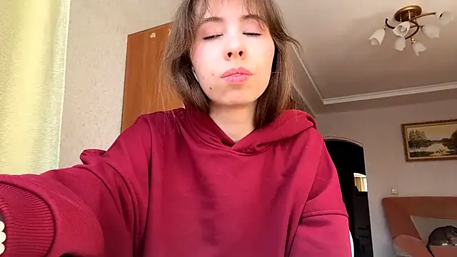 SerenaHawthorne online show from March 6, 10:10 am