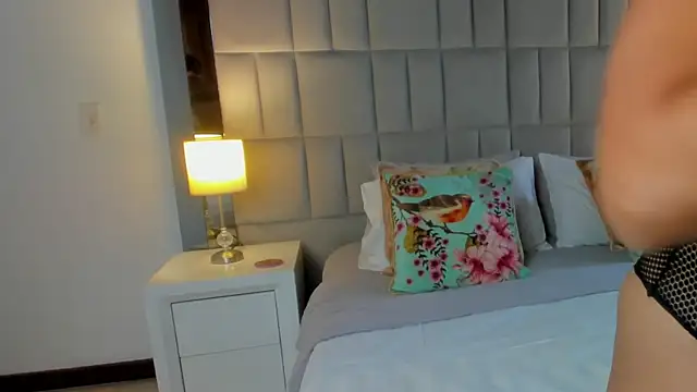 Tiffanyy Lam online show from March 16, 10:13 pm