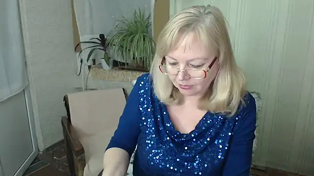 StellaLarsen1 online show from March 17, 8:35 pm