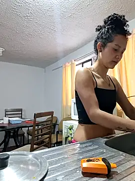 keylatiff online show from March 16, 4:11 pm