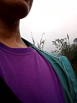 elen8800 online show from April 2, 1:36 am