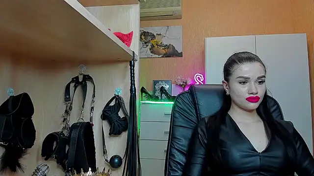 KristiTopxx online show from November 28, 10:35 pm