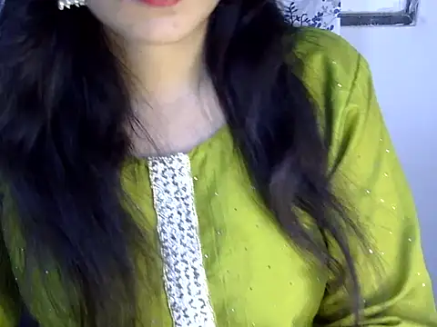 Neha Sharma2 online show from August 4, 1:39 pm