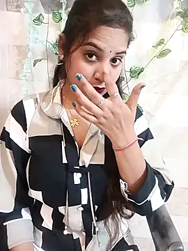 lovely-girl99 online show from March 18, 6:07 am