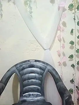 lovely-girl99 online show from March 9, 3:42 am