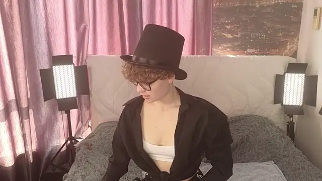 LibbyDuhl online show from March 18, 5:45 am