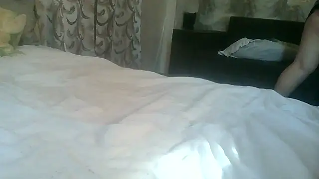 Emma love35 online show from May 1, 6:16 am