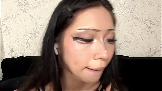 kishagrayone online show from June 26, 3:24 pm