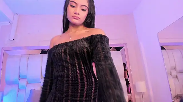 KatherineRuiz  online show from June 11, 12:13 pm