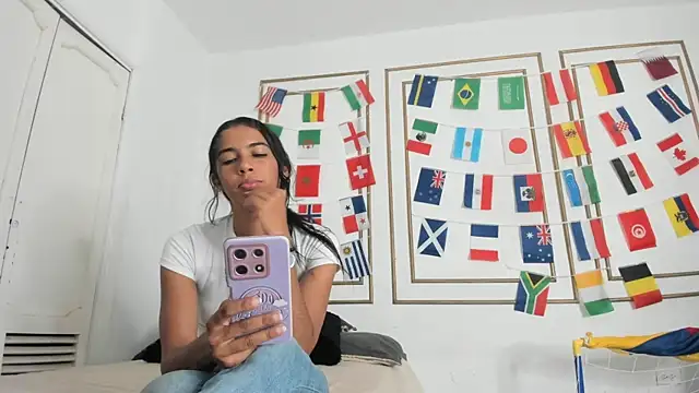 emily gaviria1 online show from June 20, 7:17 pm
