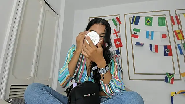 emily gaviria1 online show from June 29, 12:05 pm