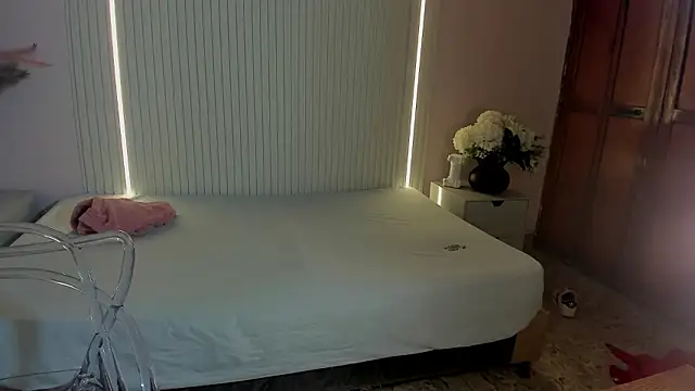 VioletHall2 online show from March 17, 4:33 pm