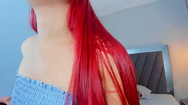 LUCIA KHAN online show from June 26, 7:37 pm