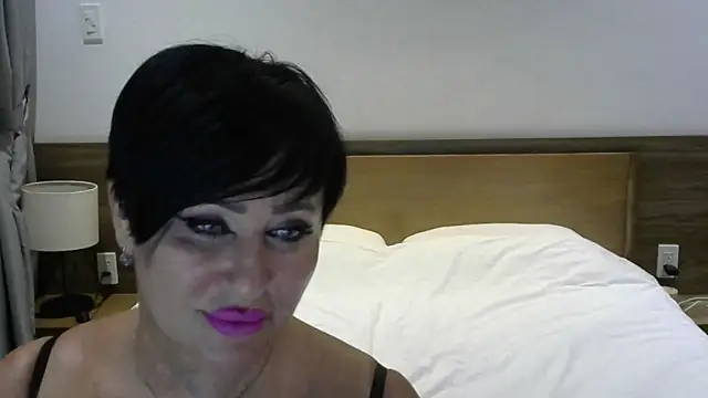Kleotempt online show from June 21, 5:50 pm