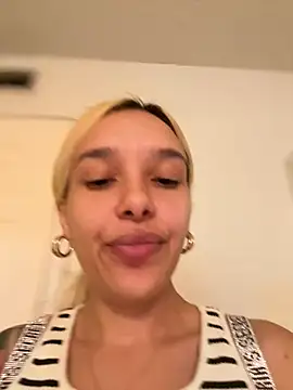 KimberlyBrenda online show from March 14, 10:22 pm