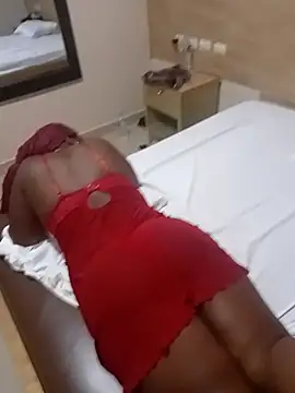 queennar online show from March 25, 9:17 pm