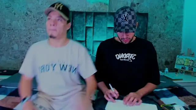 alex and christhoper online show from April 30, 3:45 am