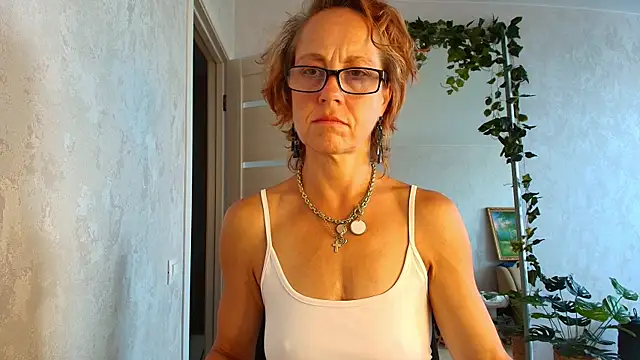 LioraWeiss online show from July 23, 9:06 am