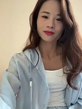 Mia-lp online show from April 28, 2:38 am