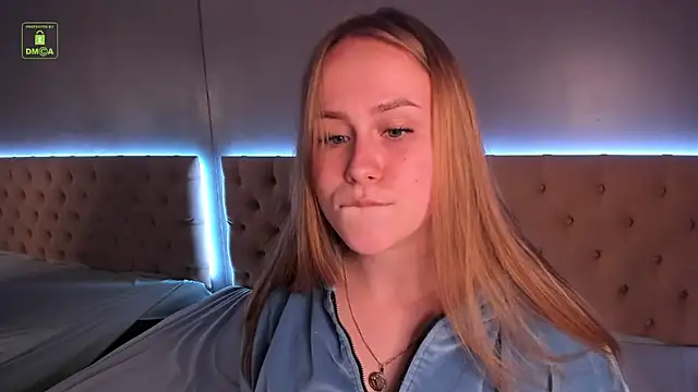 stacy moorex online show from June 30, 8:30 pm