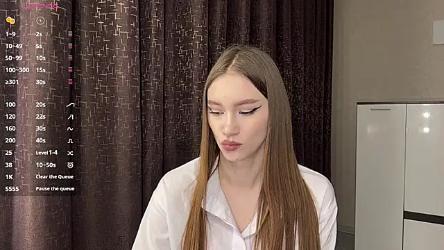 NuDonzze online show from May 3, 7:28 pm