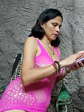 yuliitza4 online show from July 30, 11:16 pm