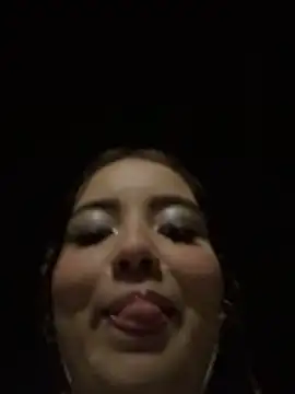 sarah and taylor online show from April 6, 1:16 am