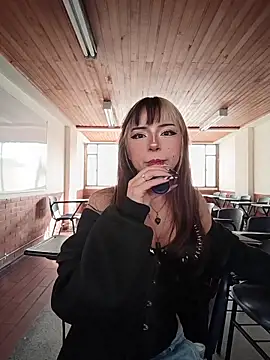 cinnamongirlgm0 online show from March 13, 9:38 pm