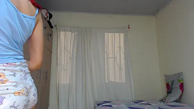 dulce petite69 online show from July 6, 5:13 am
