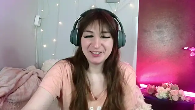 Birdie Kiss online show from June 22, 7:44 pm