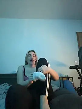 JuliaPrivat online show from March 4, 9:32 pm